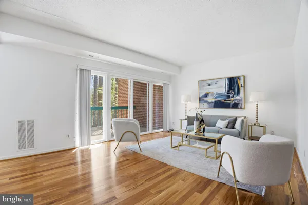 $255,000 | 11805 Breton Court, Unit 1A, Reston, VA 20191