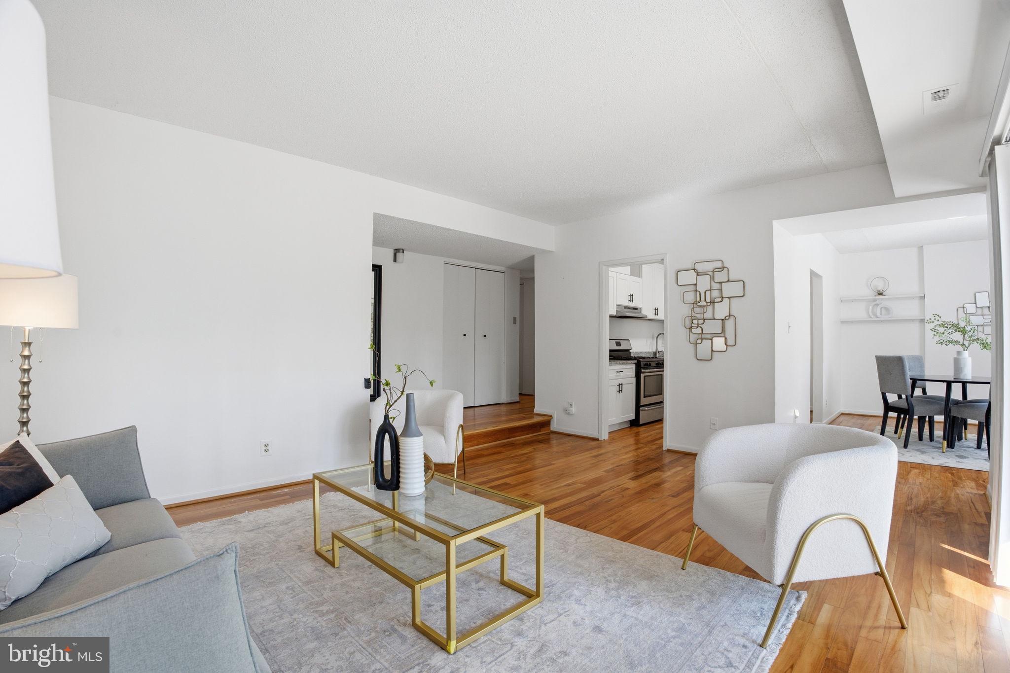 11805 Breton Court, Unit 1A Reston, VA 20191 - Photo 8 of 25 Living Room