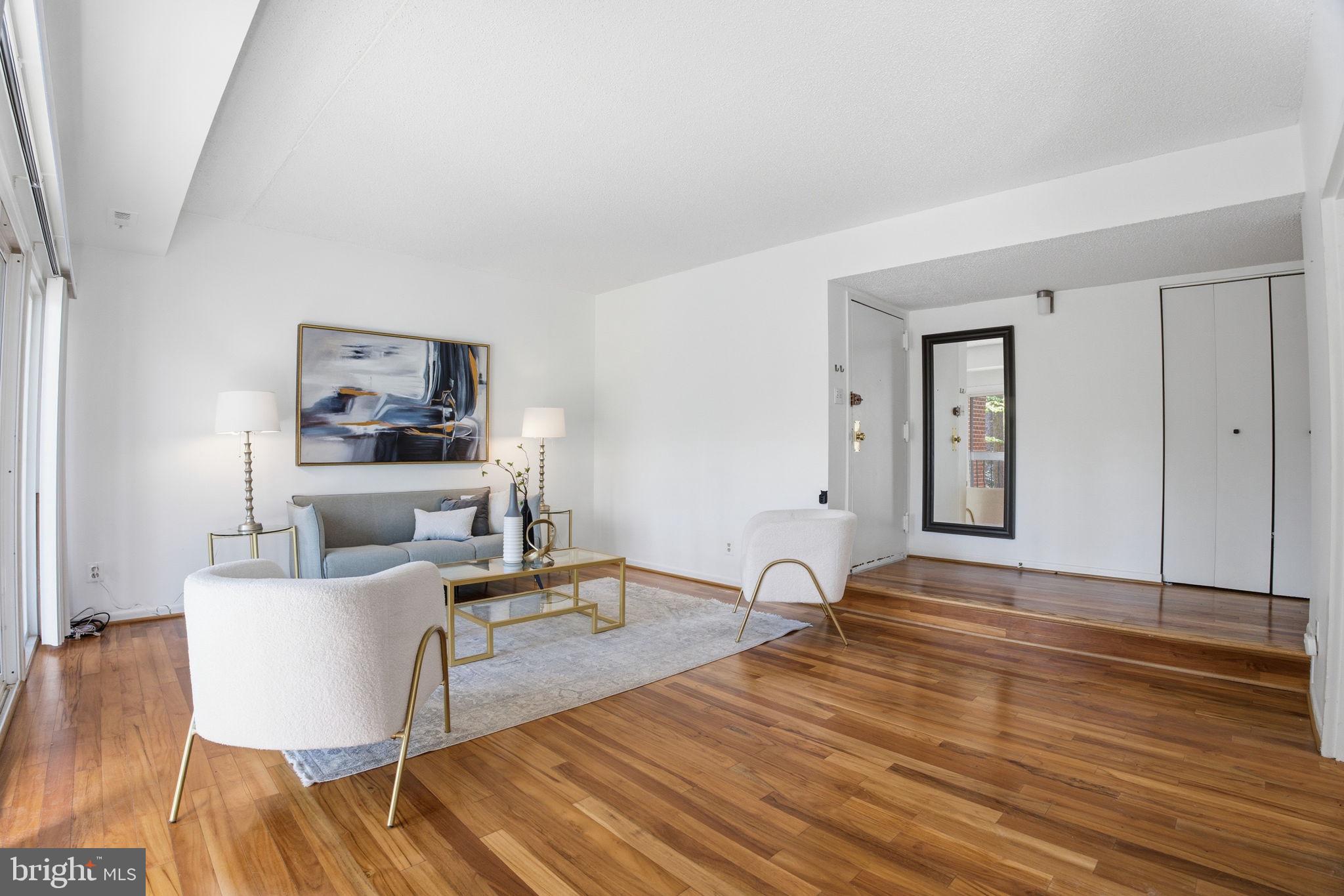 11805 Breton Court, Unit 1A Reston, VA 20191 - Photo 9 of 25 Living Room