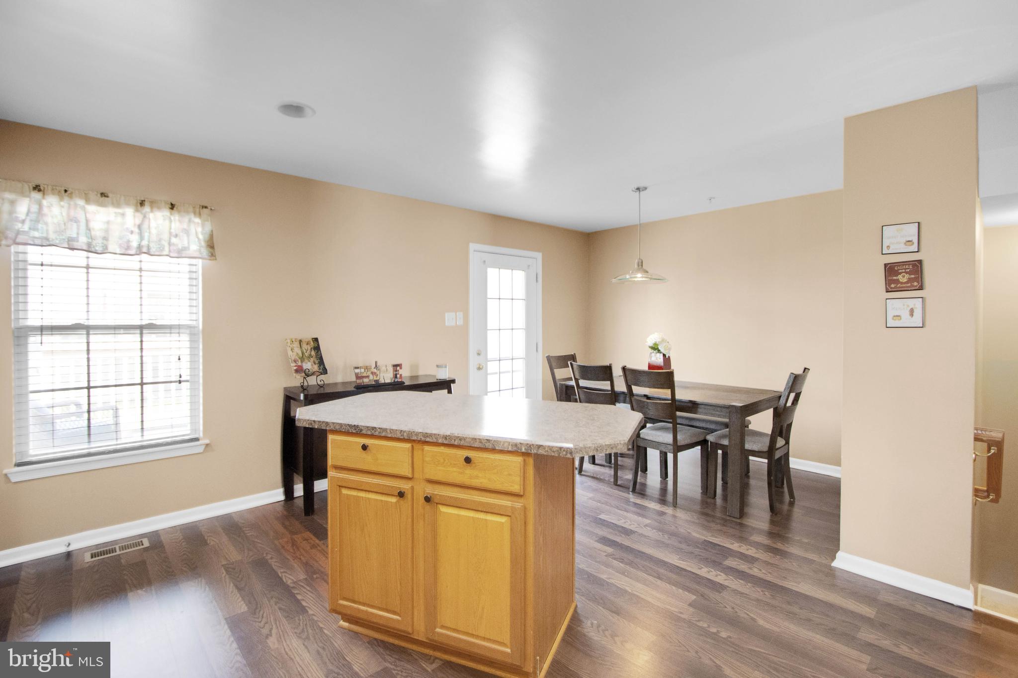 927 Tipton Road Baltimore, MD 21220 - Photo 11 of 39