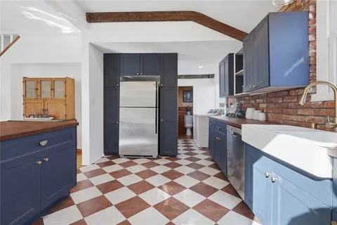 $999,000 | 242 West 17th Street, San Pedro, CA 90731