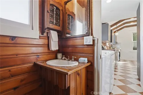 $999,000 | 242 West 17th Street, San Pedro, CA 90731