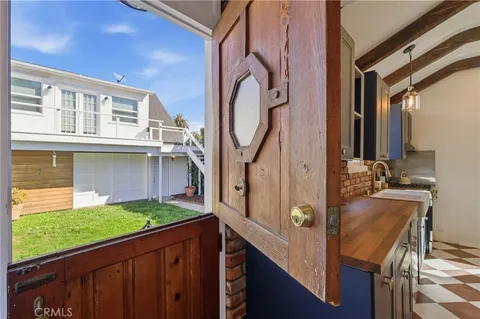 $999,000 | 242 West 17th Street, San Pedro, CA 90731