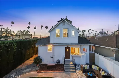 $999,000 | 242 West 17th Street, San Pedro, CA 90731