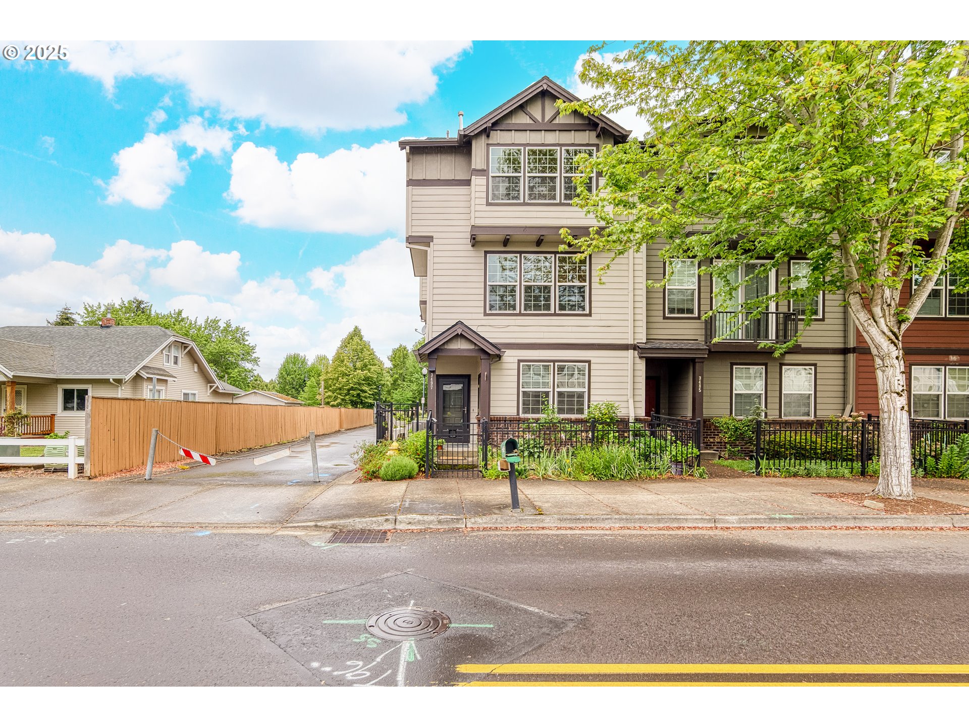 3497 Southeast Brookwood Ave