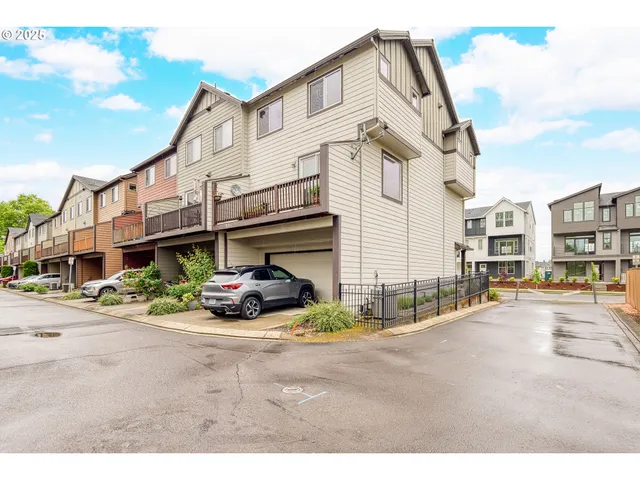 $375,000 | 3497 Southeast Brookwood Avenue, Hillsboro, OR 97123