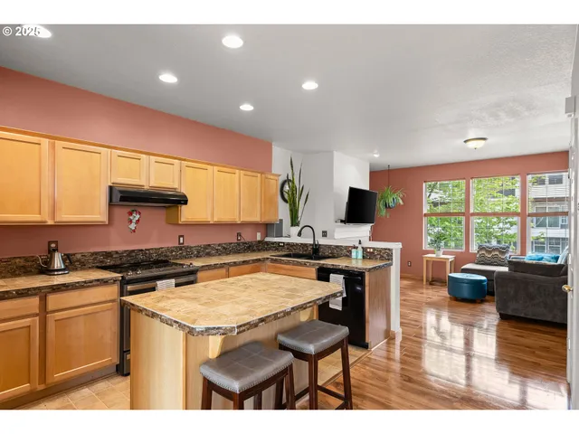 $375,000 | 3497 Southeast Brookwood Avenue, Hillsboro, OR 97123