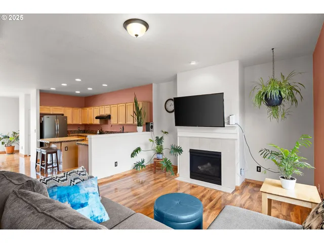 $375,000 | 3497 Southeast Brookwood Avenue, Hillsboro, OR 97123