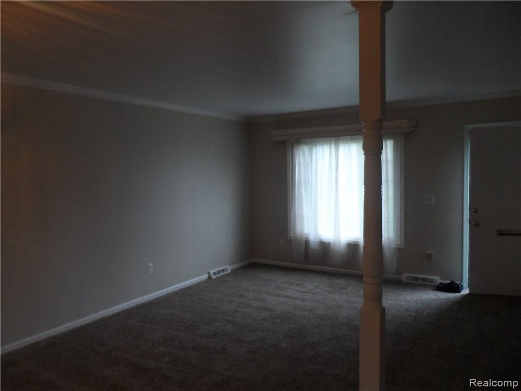 31087 Hoover Road Warren, MI 48093 - Photo 6 of 33 SAM_1223.JPG