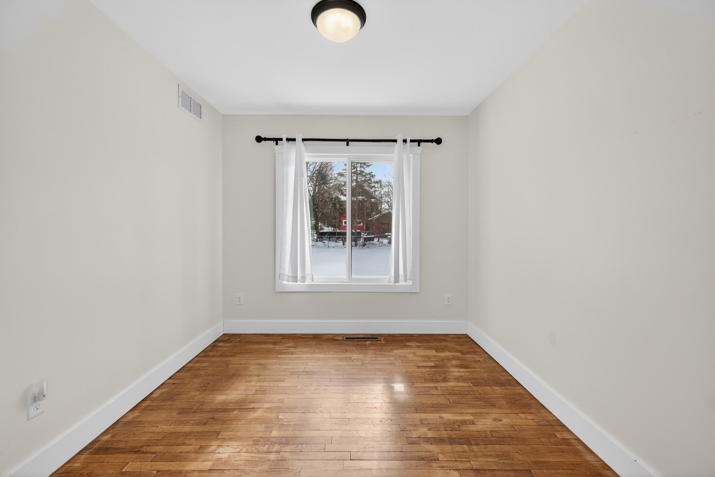 739 Randolph Street Jackson, MI 49203 - Photo 27 of 39 33_739 randolph st jackson mi - 00017