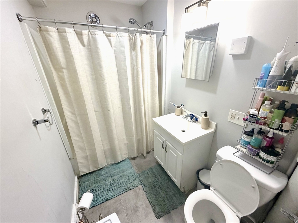 27 Loring Street Springfield, MA 01105 - Photo 19 of 29