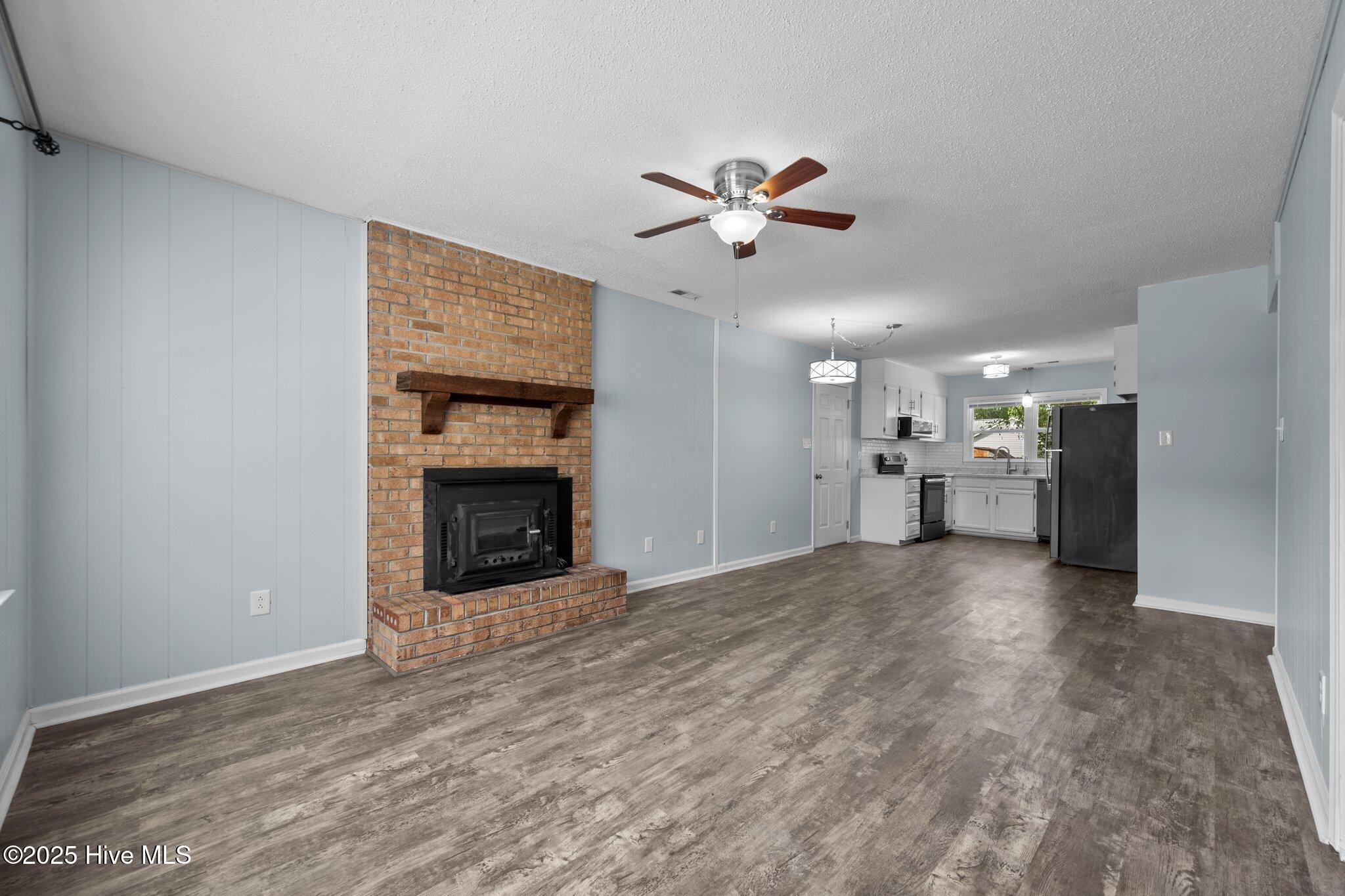 640 Shadowridge Road Jacksonville, NC 28546 - Photo 8 of 53 8-web-or-mls-_RAD5428