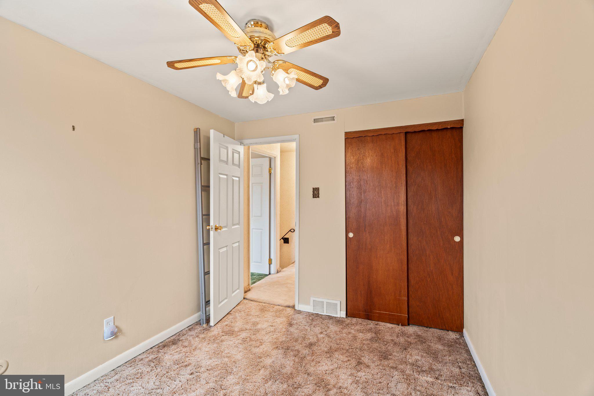 12862 Medford Road Philadelphia, PA 19154 - Photo 15 of 23 Gallery Image 15