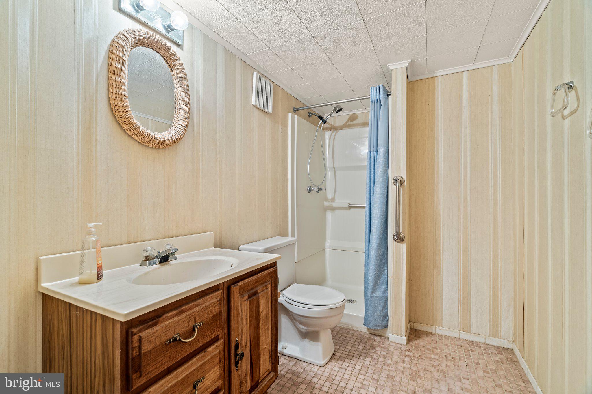 12862 Medford Road Philadelphia, PA 19154 - Photo 19 of 23 Gallery Image 19