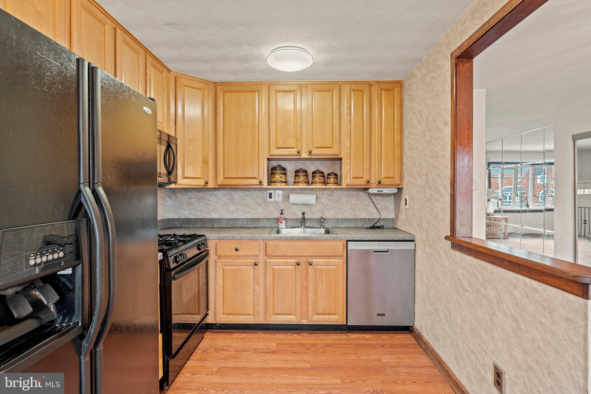 12862 Medford Road Philadelphia, PA 19154 - Photo 8 of 23 Gallery Image 8