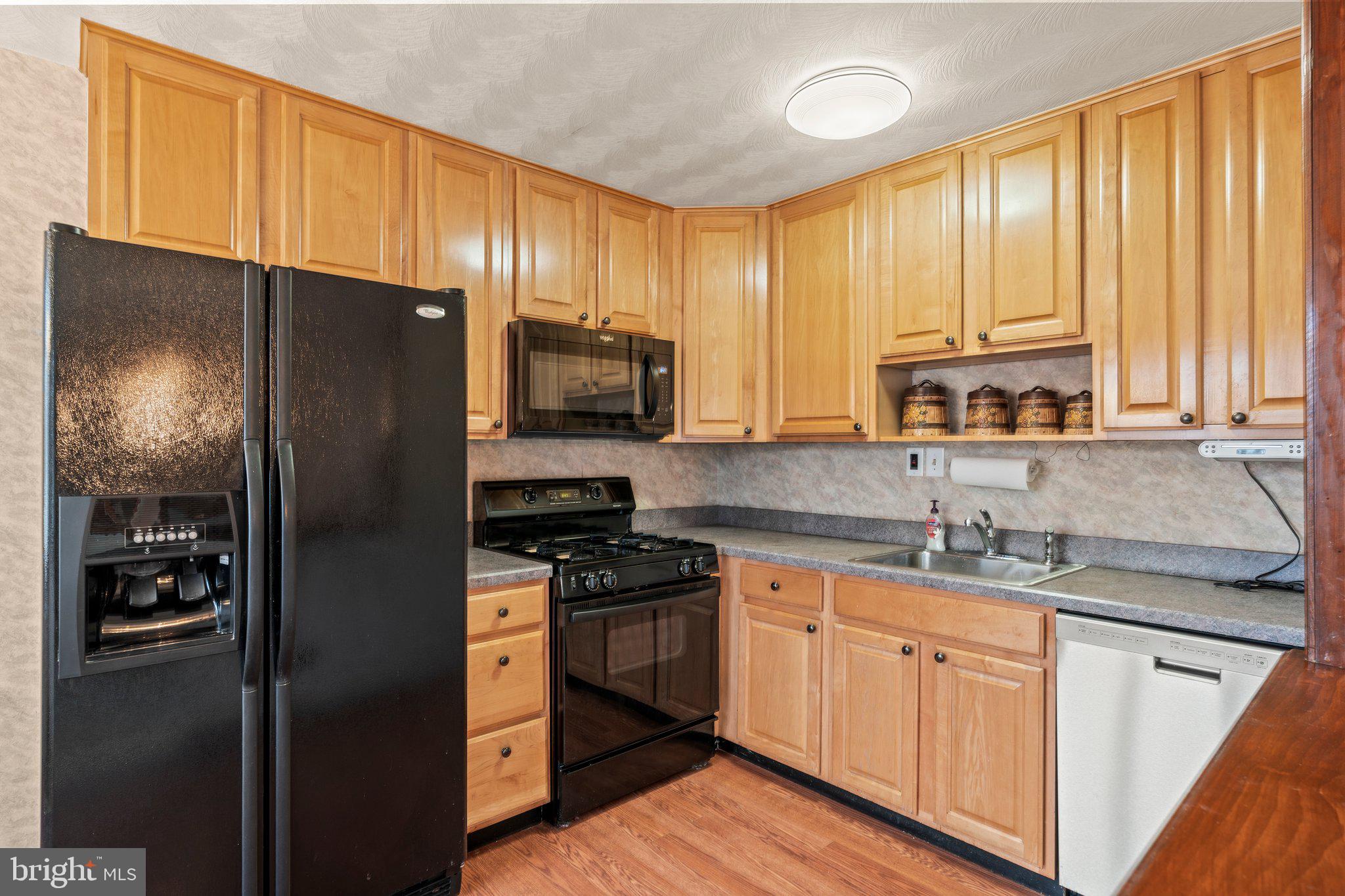 12862 Medford Road Philadelphia, PA 19154 - Photo 9 of 23 Gallery Image 9