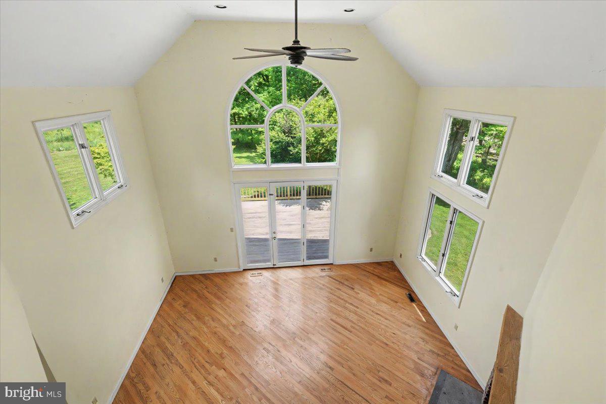 12 Upper Creek Road Stockton, NJ 08559 - Photo 23 of 37 Two story family room