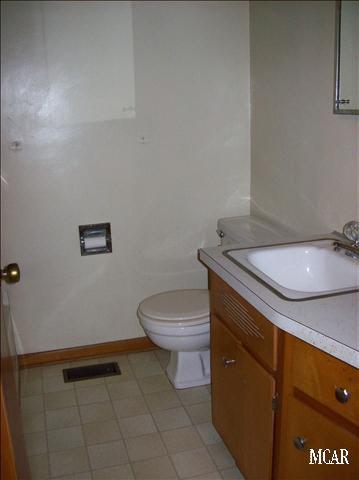 2164 Rauch Road Temperance, MI 48182 - Photo 10 of 18 1st Bath