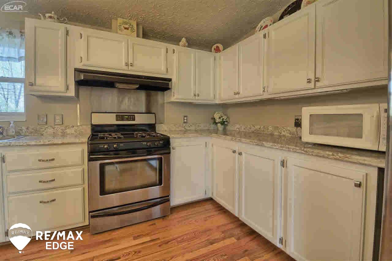 10330 Lapeer Road Davison, MI 48423 - Photo 3 of 41