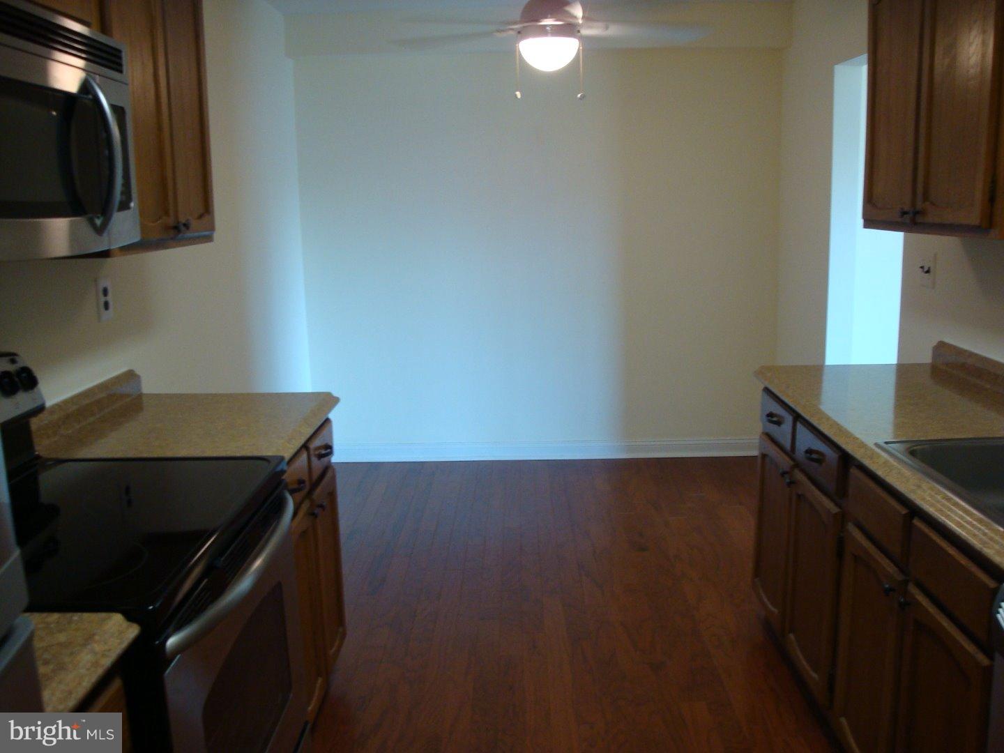 309 Haddonfield Cmns Haddonfield, NJ 08033 - Photo 5 of 10 Gallery Image 5