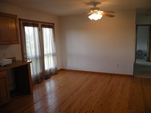 5711 Colby Road Owosso, MI 48867 - Photo 4 of 28 31330076-3.JPG
