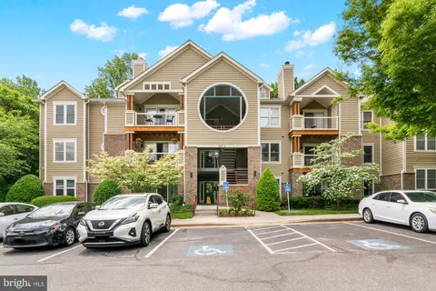 $375,000 | 603 Admiral Drive, Unit 204, Annapolis, MD 21401