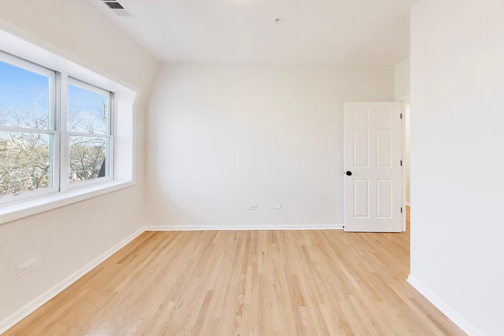 1688 Green Bay Road, Unit 404 Highland Park, IL 60035 - Photo 12 of 17