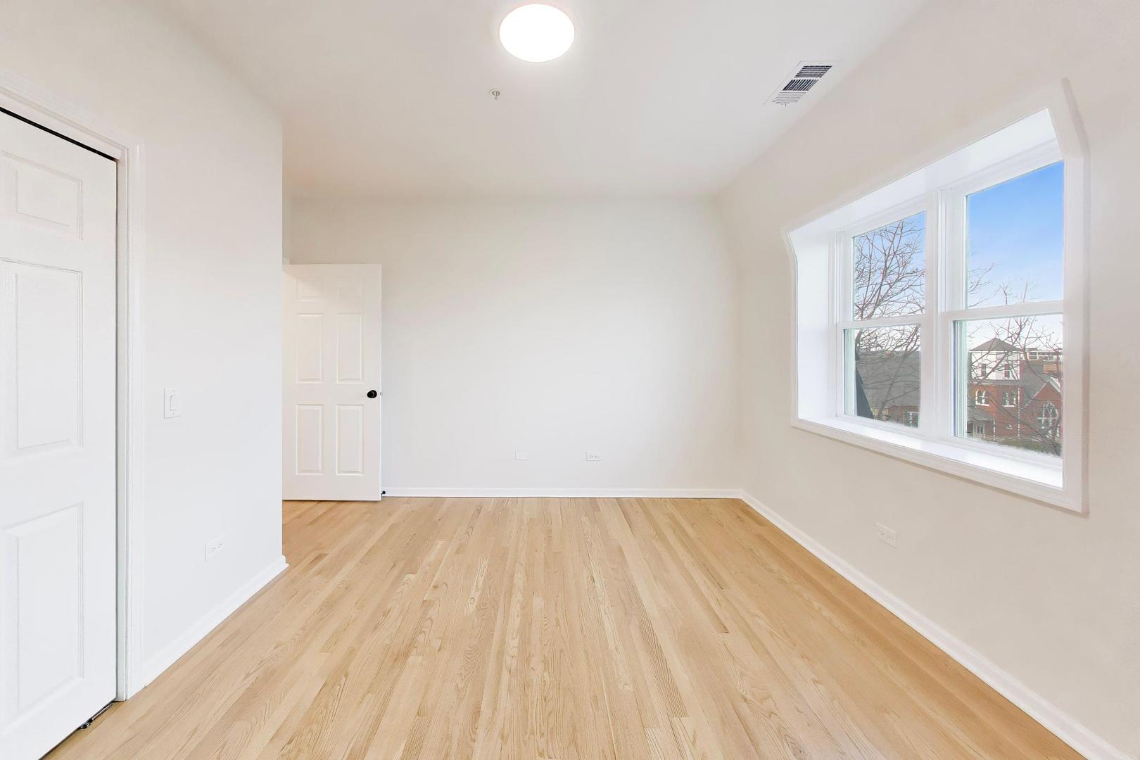 1688 Green Bay Road, Unit 404 Highland Park, IL 60035 - Photo 13 of 17