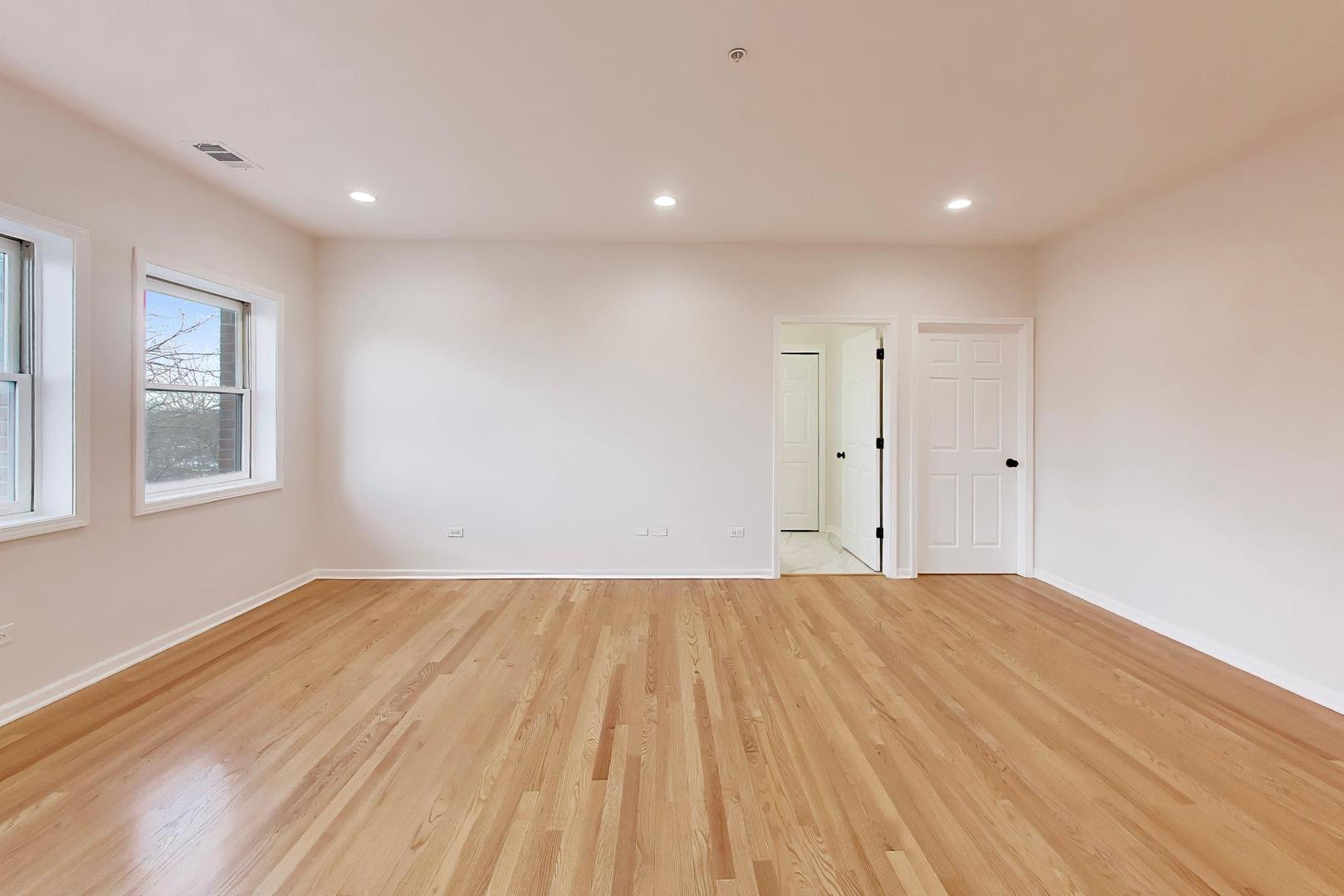 1688 Green Bay Road, Unit 404 Highland Park, IL 60035 - Photo 9 of 17