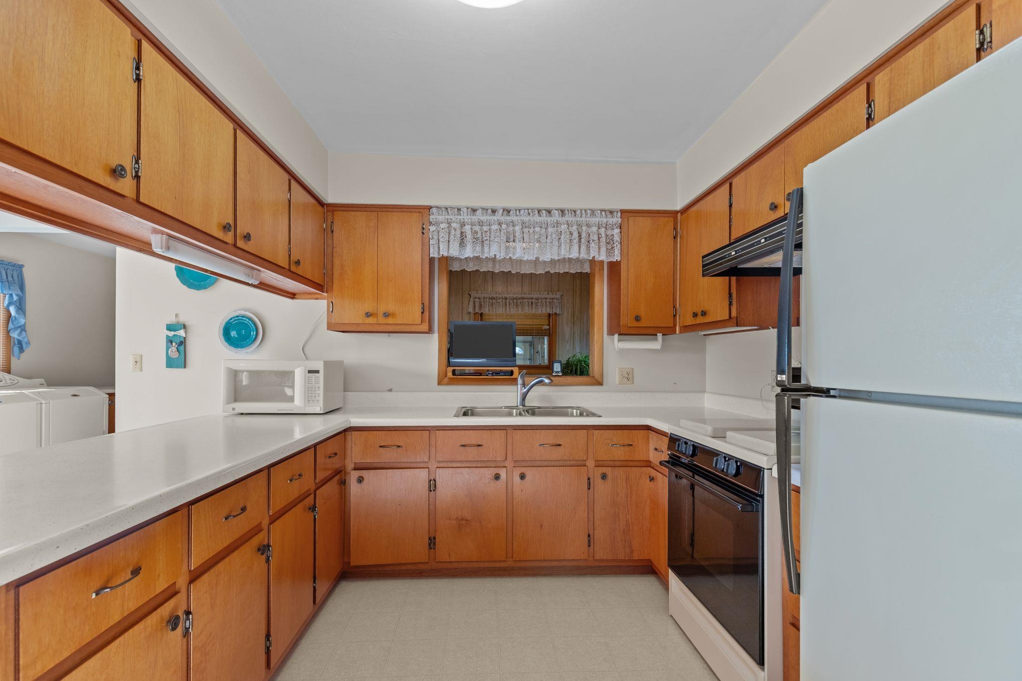 W580 Exchange Street Berlin, WI 54923 - Photo 7 of 58