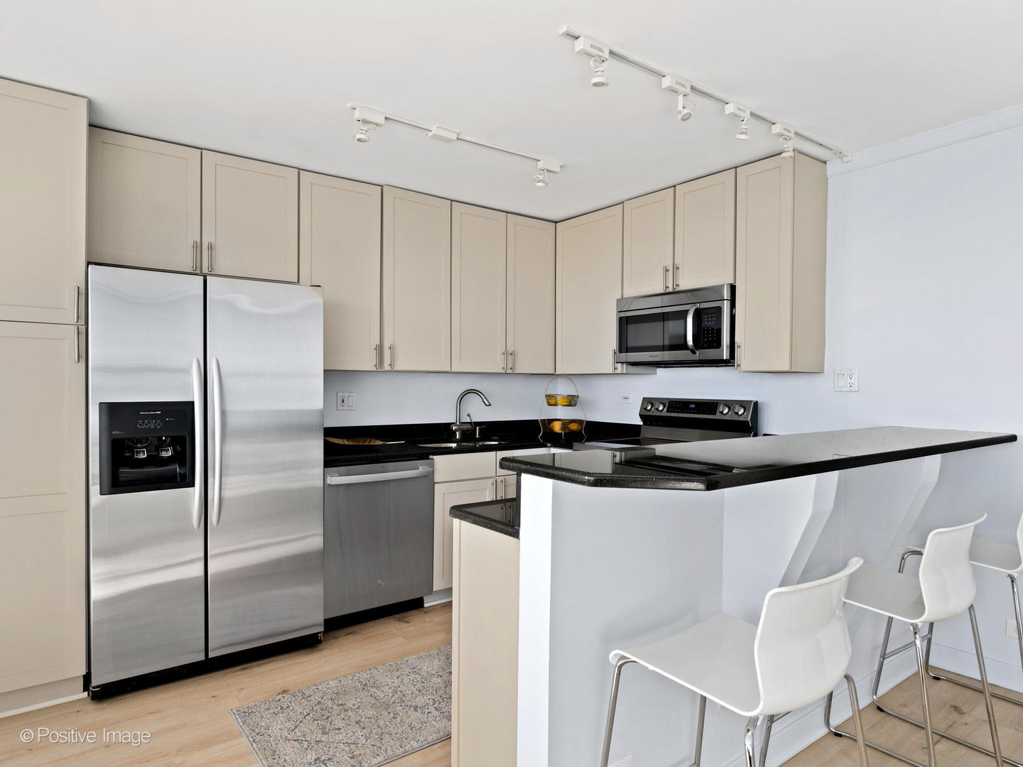 655 West Irving Park Road, Unit 5403 Chicago, IL 60613 - Photo 10 of 28 Gallery Image 10