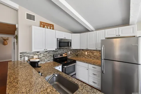 $429,000 | 1215 Stagecoach Drive, Canyon Lake, TX 78133