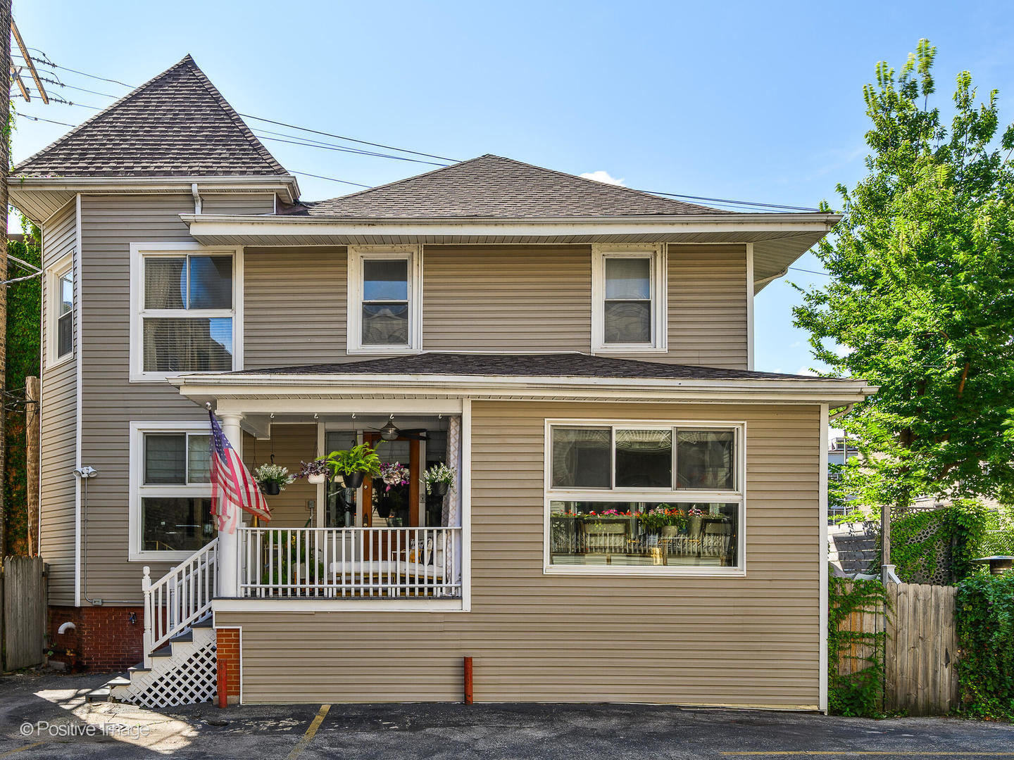 3430 North Elaine Place, Unit CH Chicago, IL 60657 - Photo 1 of 46 Gallery Image 1