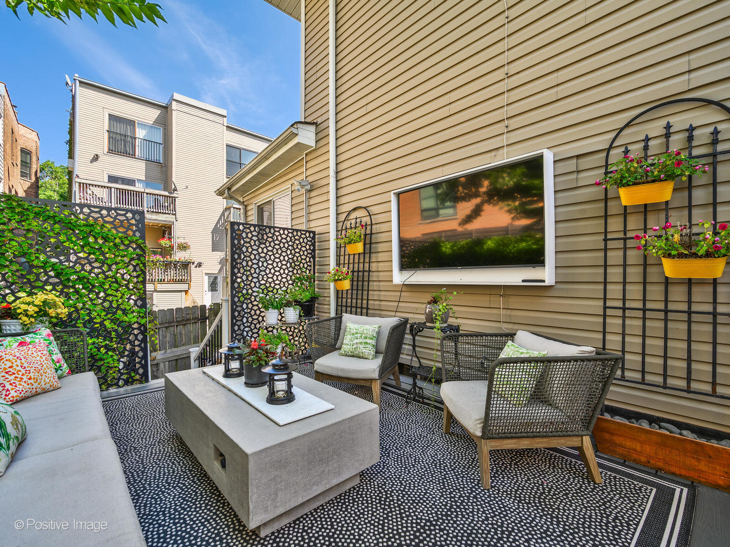 3430 North Elaine Place, Unit CH Chicago, IL 60657 - Photo 14 of 46 Gallery Image 14