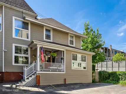 $899,000 | 3430 North Elaine Place, Unit CH, Chicago, IL 60657