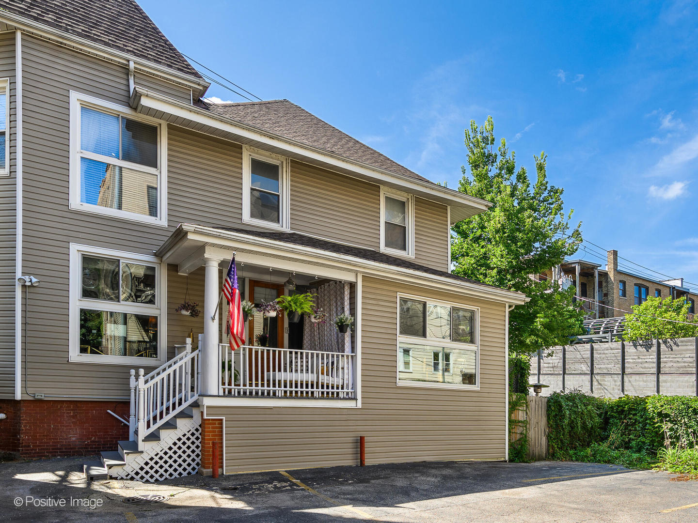 3430 North Elaine Place, Unit CH Chicago, IL 60657 - Photo 2 of 46 Gallery Image 2