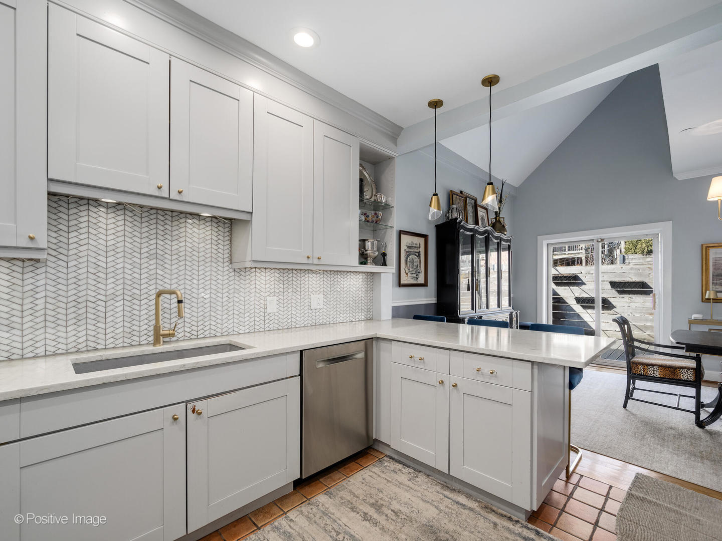 3430 North Elaine Place, Unit CH Chicago, IL 60657 - Photo 21 of 46 Gallery Image 21