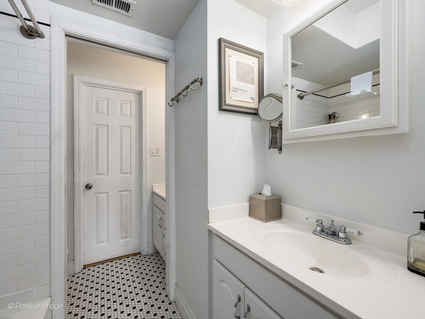 3430 North Elaine Place, Unit CH Chicago, IL 60657 - Photo 33 of 46 Gallery Image 33