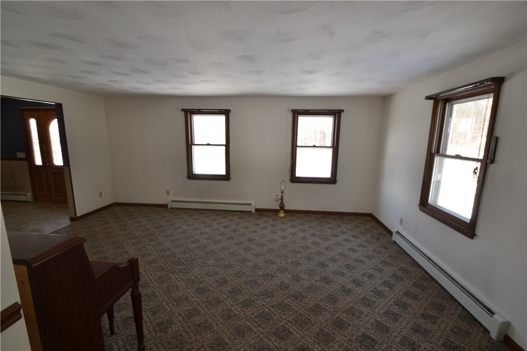 4600 Witherden Road Marion, NY 14505 - Photo 19 of 50 Living room