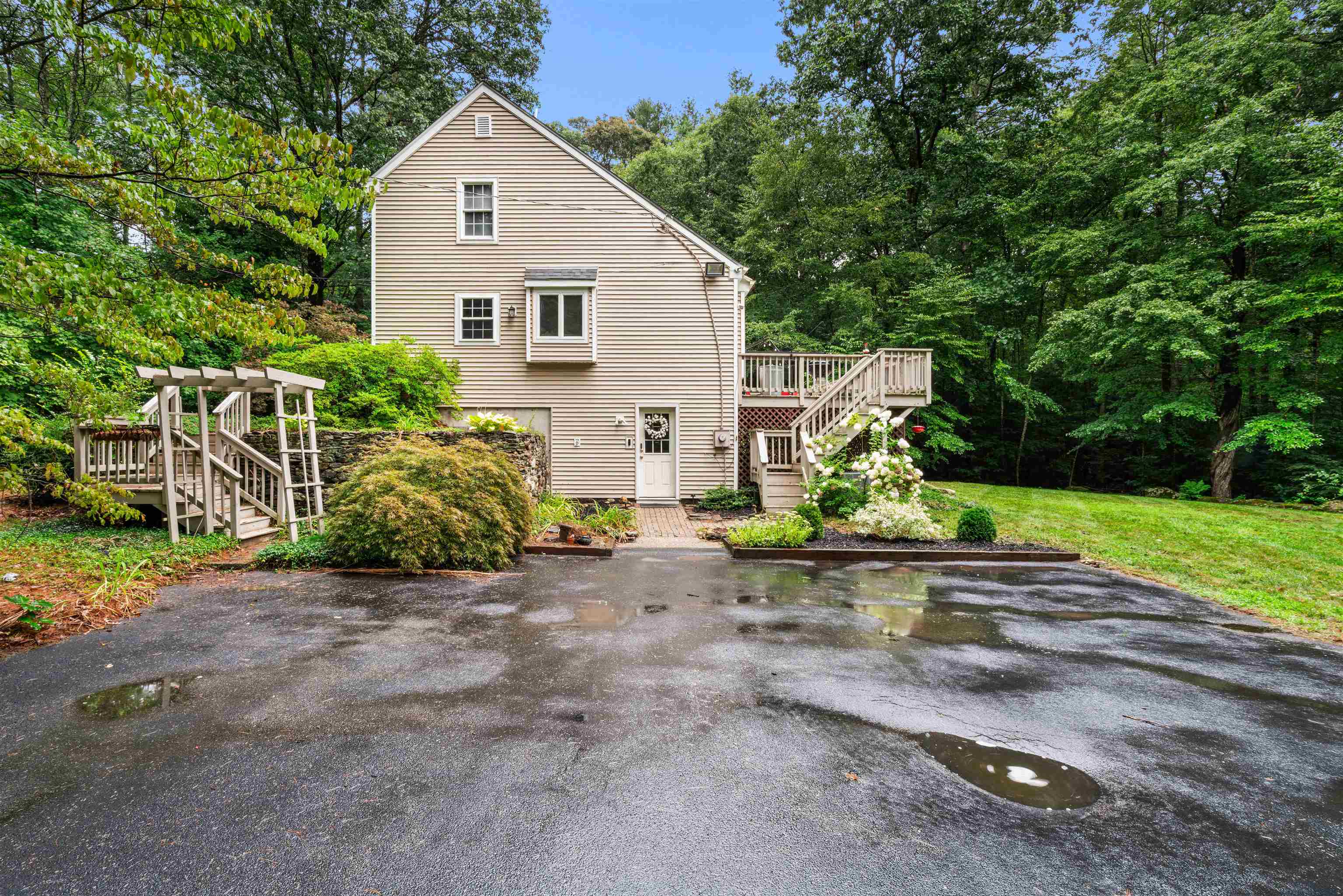25 Parker Road Brookline, NH 03033 - Photo 3 of 47