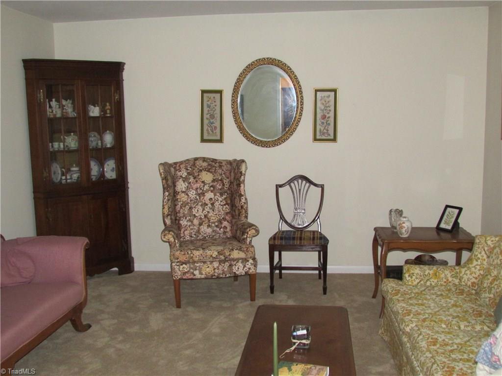 4614 Knightbridge Road Greensboro, NC 27455 - Photo 2 of 11 Gallery Image 2