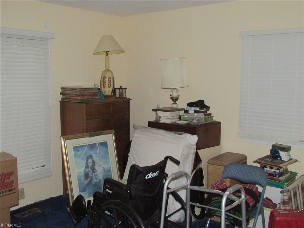 4614 Knightbridge Road Greensboro, NC 27455 - Photo 8 of 11 Gallery Image 8