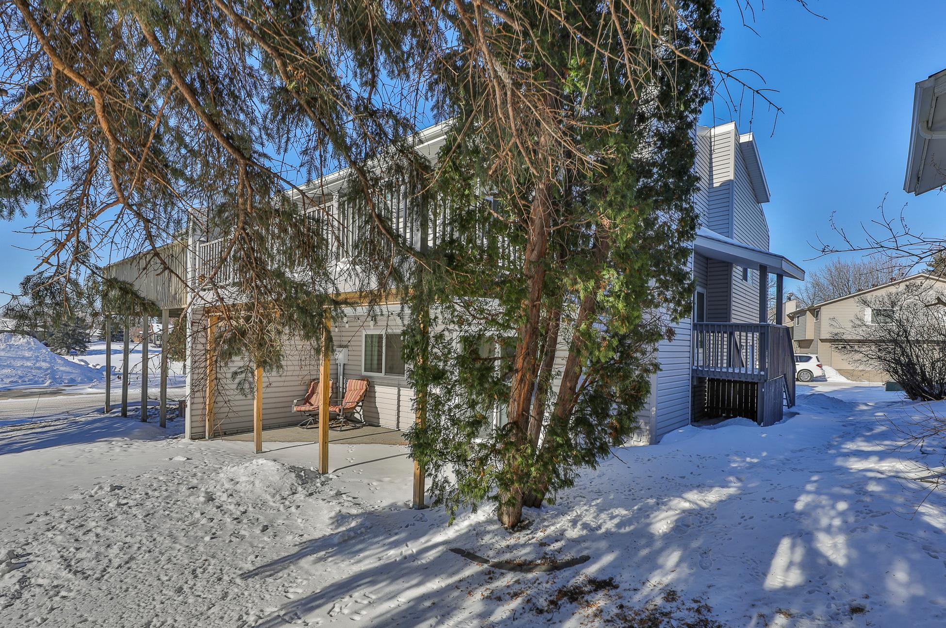 46 Fremont Drive South Fargo, ND 58103 - Photo 3 of 35