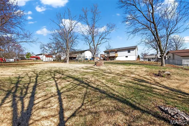 $220,000 | 1915 Laverne Drive, Arnold, MO 63010