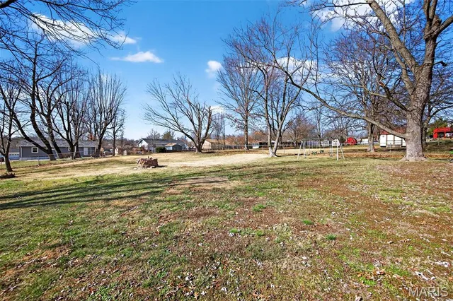 $220,000 | 1915 Laverne Drive, Arnold, MO 63010