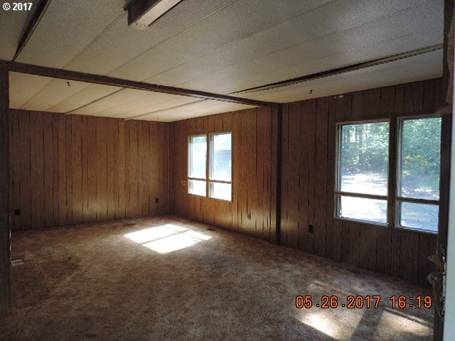 171 Old Detour Road Carson, WA 98610 - Photo 5 of 14 Living Room