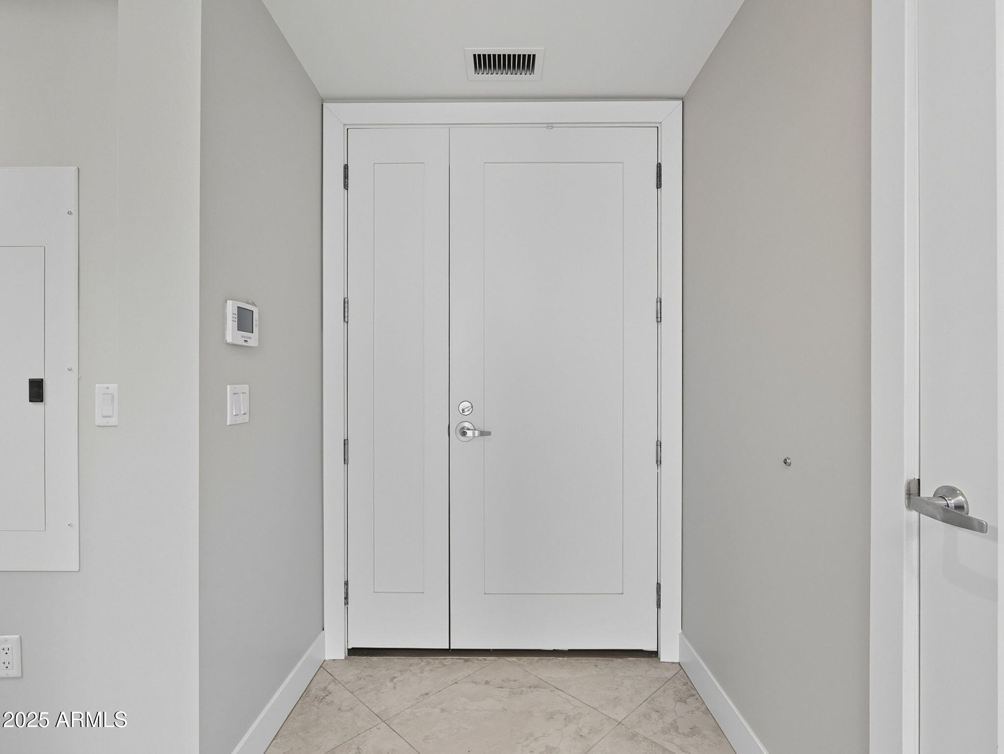 140 East Rio Salado Parkway, Unit 512 Tempe, AZ 85281 - Photo 9 of 41 a view of an empty room