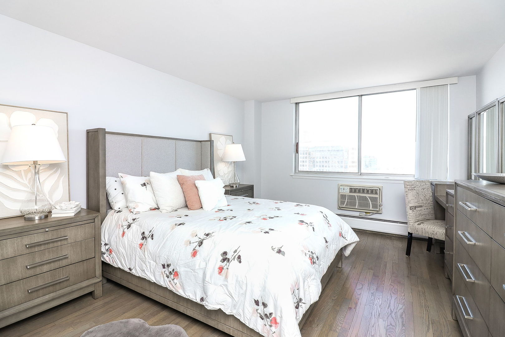 40 North Tower Road, Unit 10L Oak Brook, IL 60523 - Photo 11 of 22 Gallery Image 11