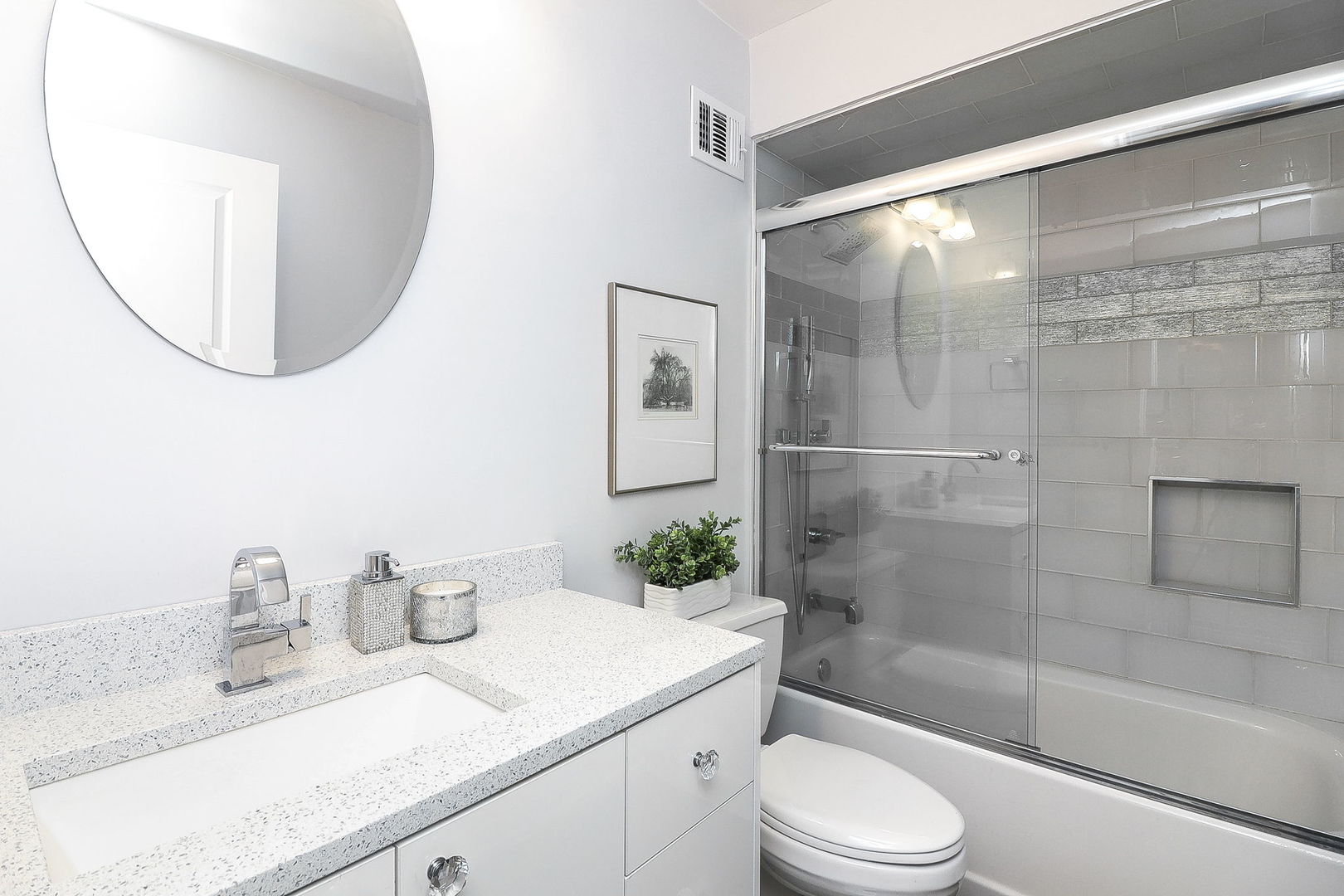 40 North Tower Road, Unit 10L Oak Brook, IL 60523 - Photo 13 of 22 Gallery Image 13