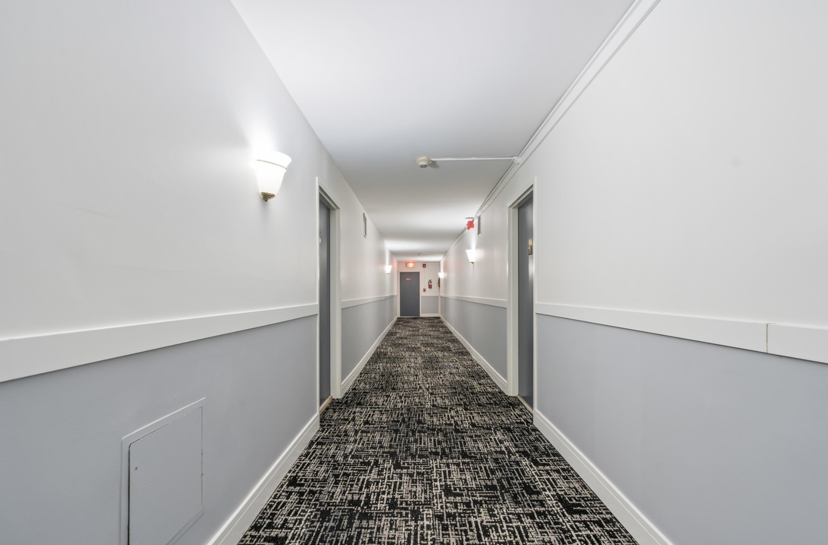 40 North Tower Road, Unit 10L Oak Brook, IL 60523 - Photo 16 of 22 Gallery Image 16